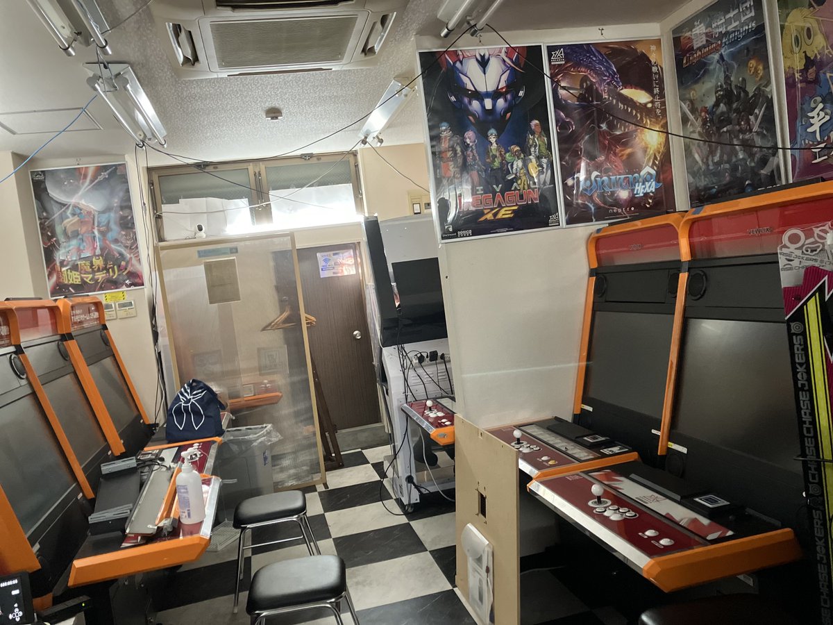 R_GRAY1's tweet photo. 中華のあと時間あったので立川
眠かったので適当
ビューリックスが戻ってきたので復旧作業中
本館にあったビューリックスも2号館に移動してた
稼働は連休明けになりそうかな
また明日
#WGC
#clubexa
#立川
#レイフォース
#rayforce https://t.co/MRubtaK228