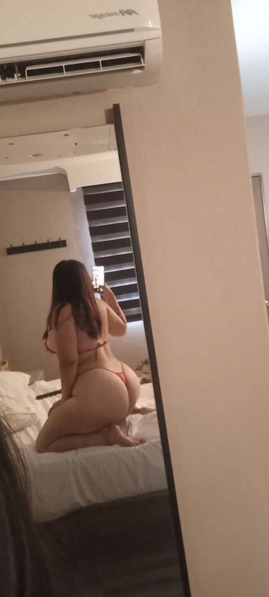 marina ulloa tweet media