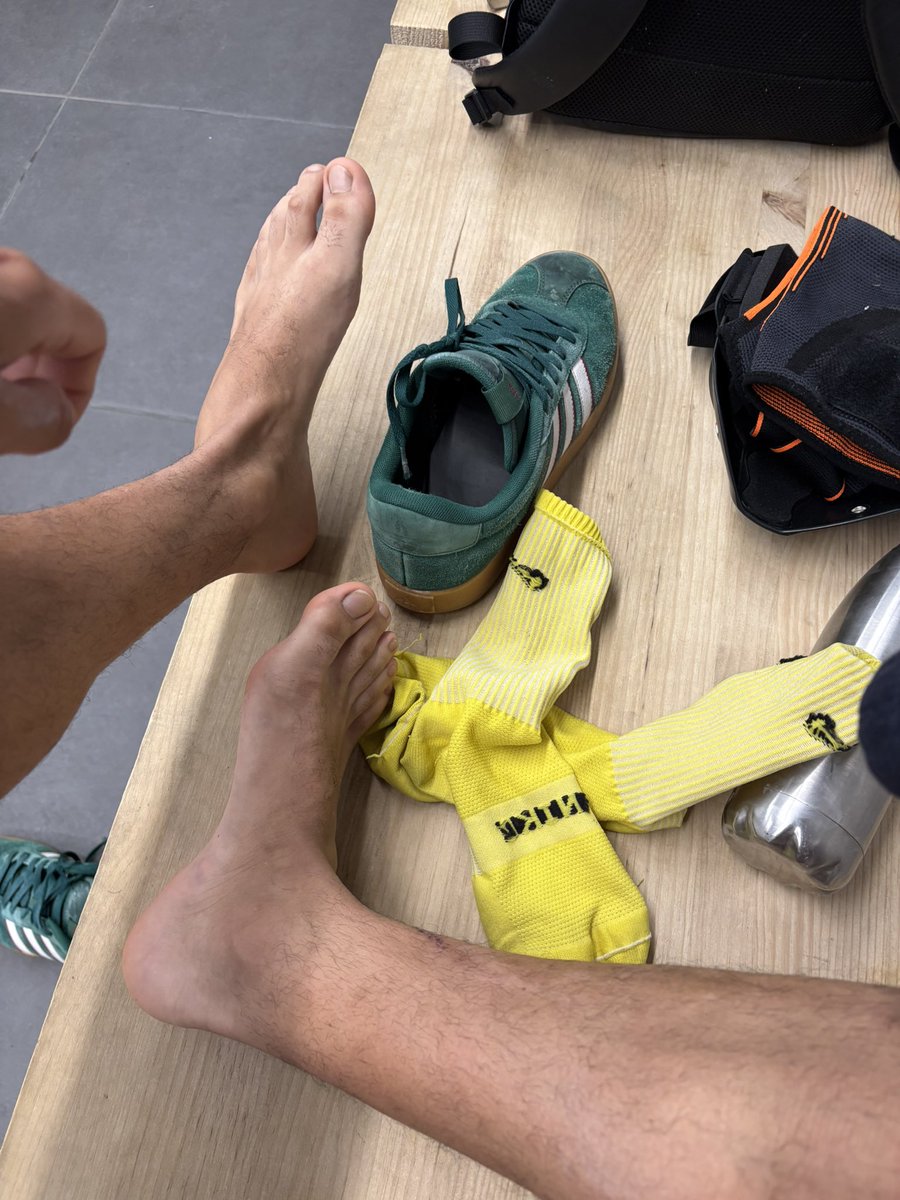 luca_sock's tweet image. Finished workout .

My feet are completely sweaty 🦶🏻👅

#feet #FEET #socks #master #king #latin #españa #masterspain #cashmaster