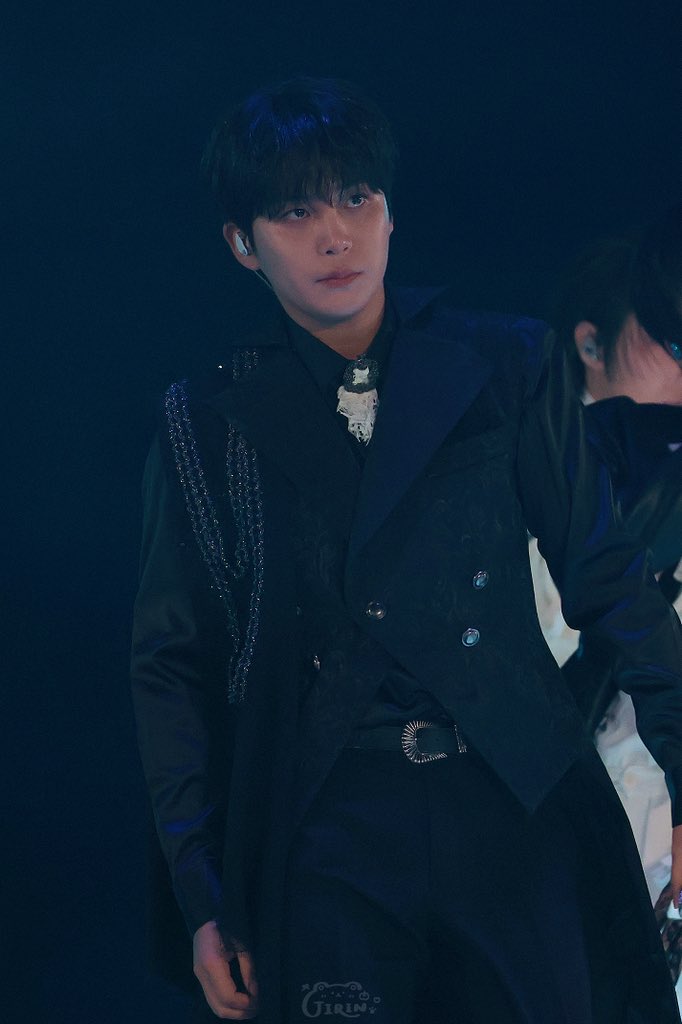jirin_00_'s tweet image. 251206 AAA

왕자님

#에이티즈 #ATEEZ 
#JONGHO #종호
