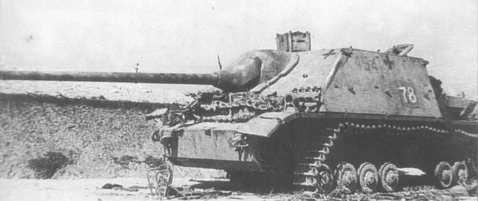Tank_Archives's tweet image. #OTD in 1944 the Germans made plans to build over 2000 Jagdpanzer IV vehicles of all types even though issues with overloaded running gear were still not solved. Variants of the vehicle only got heavier and heavier, compounding the issues. #tanks #history #WW2 #WWII
