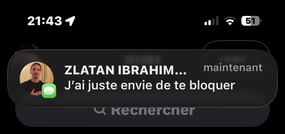 mllesce's tweet photo. venant de ma sœur qui est littéralement à une salle de moi jsuis touché ( c’est elle qui est touché ) https://t.co/8mqx1W25fd
