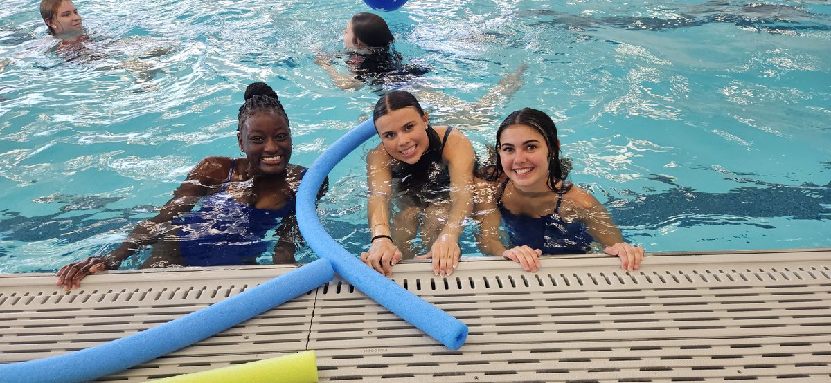 county_kenton's tweet photo. Scott HS PE and Strength &amp; Conditioning classes spending their class time in the pool this week! https://t.co/ND6I2LtDYO