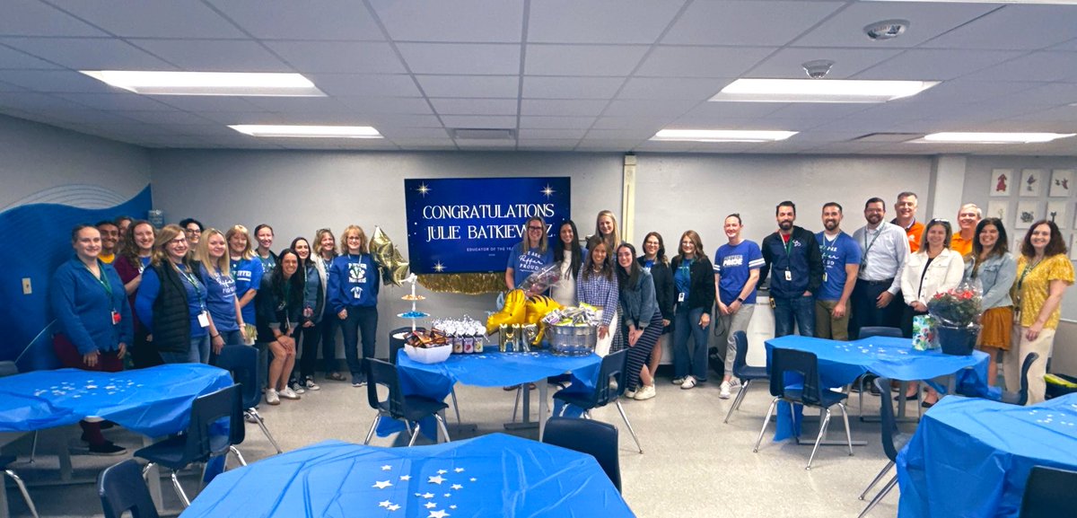 Pufferlibrary's tweet photo. So incredibly proud of Mrs. B for winning DG58 Educator of the Year!!! 🌟 Puffer has always been so lucky to have you. It’s been a privilege to work alongside you at HP, I admire you so much professionally and am grateful to call you a friend! #pufferproud https://t.co/XzytxYZTz1