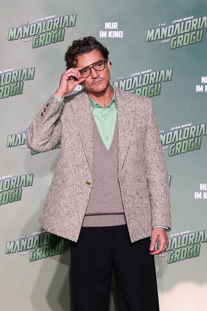 Pedro Pascal Daily tweet media