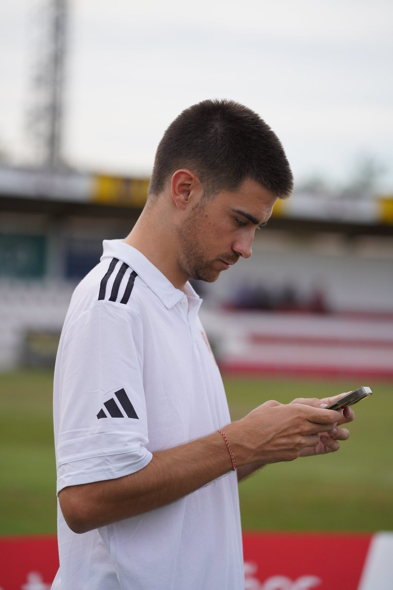 Adrián Mora tweet media