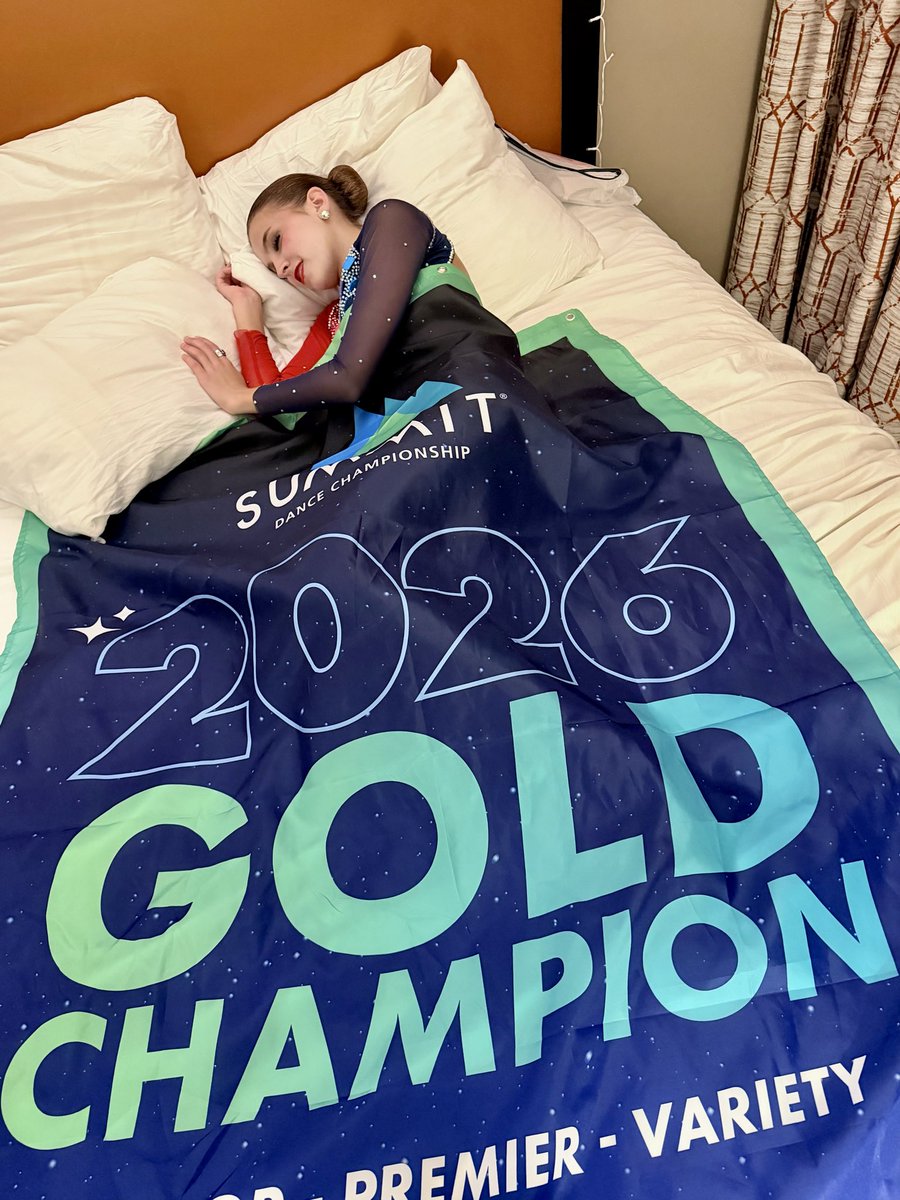 kristenbighouse's tweet photo. What a week it’s been! Super proud of my favorite girl and her team for bringing home the 🥇#WhatASeason #LastTimeBestTime https://t.co/xG7KfuwRZi
