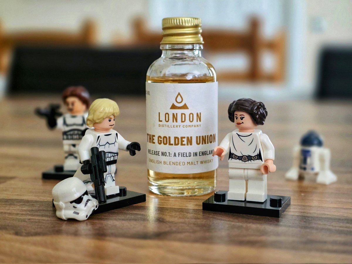 neatdrams's tweet photo. Aren't you a little short for a whisky bottle?
May the Fourth be with you!
#maythe4th #starwars #lego #londondistillery #whisky https://t.co/aglwes6Jog