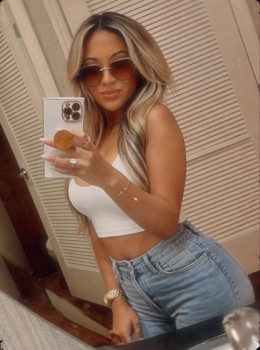 mikala tweet media
