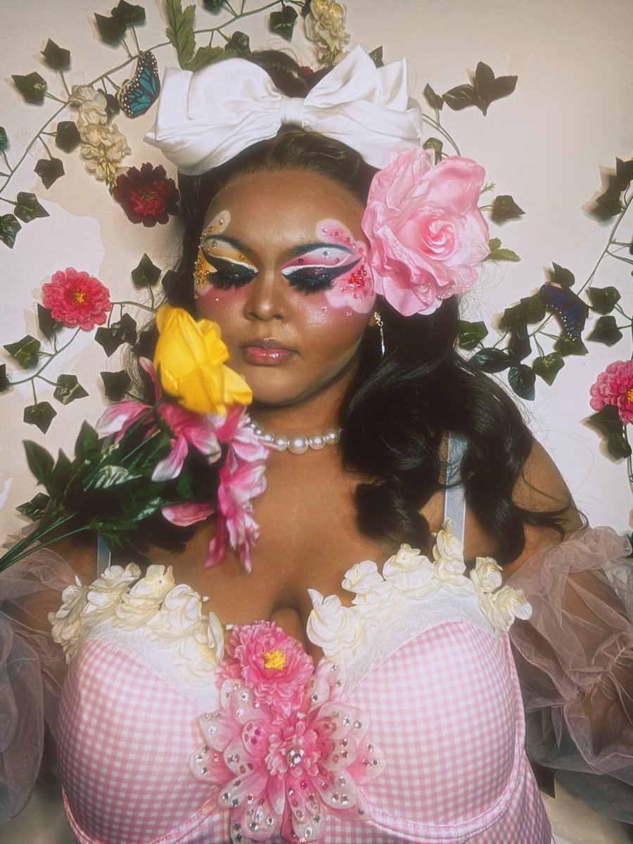 Sasha Rhinestone ✨ tweet media