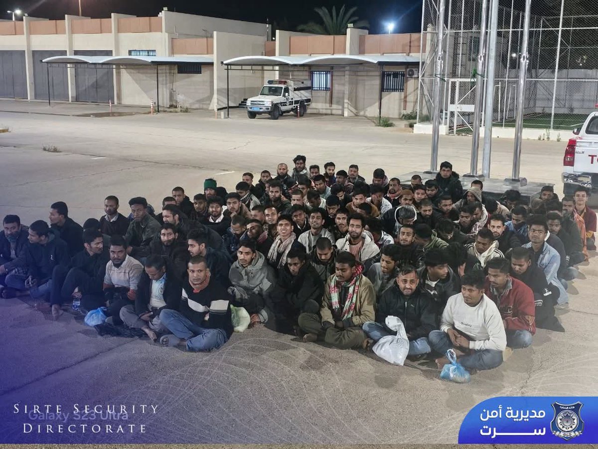rgowans's tweet image. #Libya 04.05.26 - Police acting on intel. report conducted raid on human smuggling site south of Sirte. During op police apprehended 95 undocumented #migrants of Bangladeshi nationality and 1 Sudanese national. All transferred to Sirte Security Directorate for legal action.