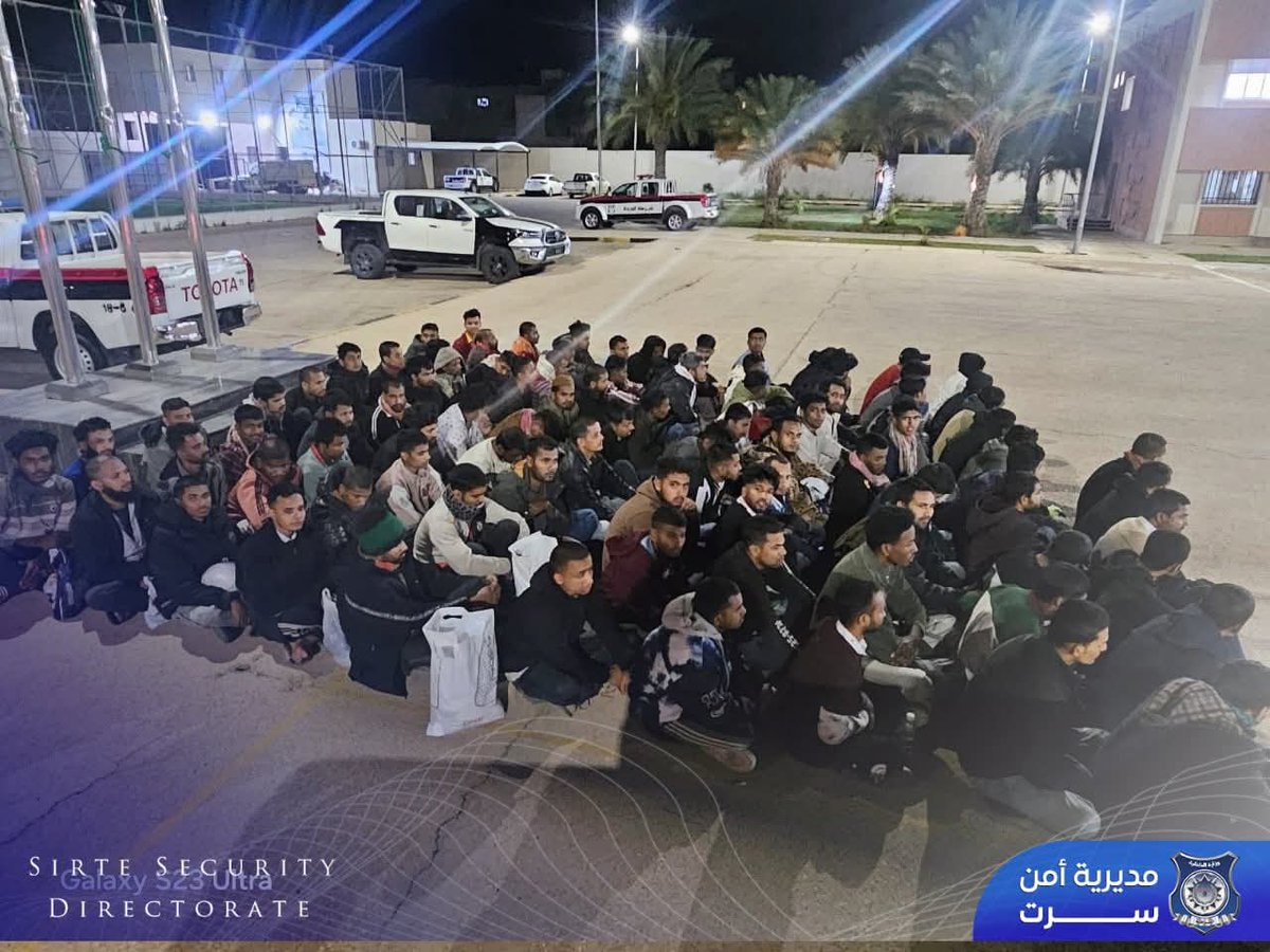 rgowans's tweet image. #Libya 04.05.26 - Police acting on intel. report conducted raid on human smuggling site south of Sirte. During op police apprehended 95 undocumented #migrants of Bangladeshi nationality and 1 Sudanese national. All transferred to Sirte Security Directorate for legal action.