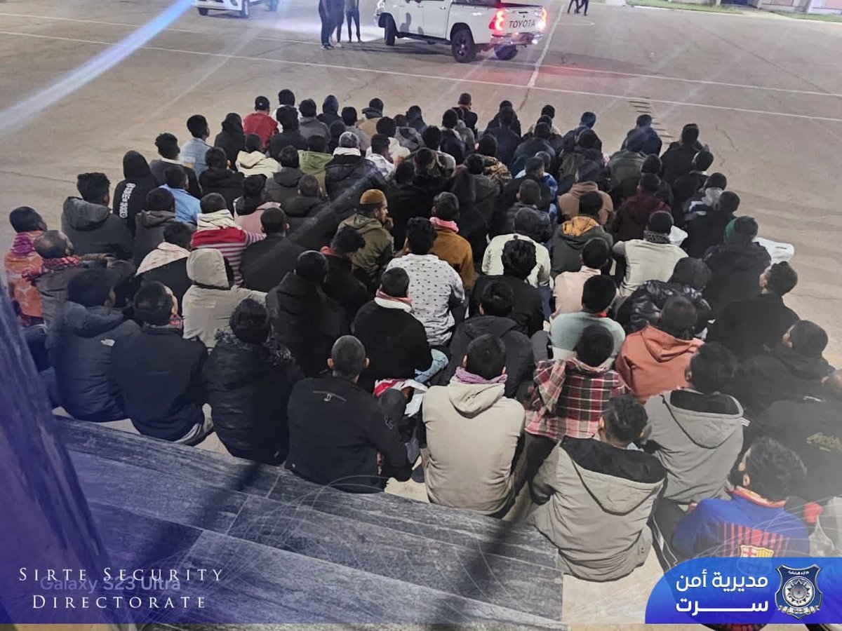 rgowans's tweet image. #Libya 04.05.26 - Police acting on intel. report conducted raid on human smuggling site south of Sirte. During op police apprehended 95 undocumented #migrants of Bangladeshi nationality and 1 Sudanese national. All transferred to Sirte Security Directorate for legal action.