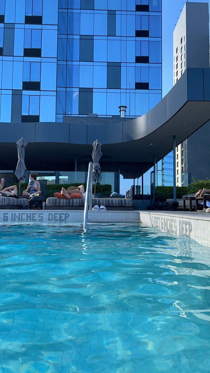 Christine5fzl's tweet image. #Relaxingvibes..
#Swimming 
I'm swimming right now. Who wants to join me?😜🤪