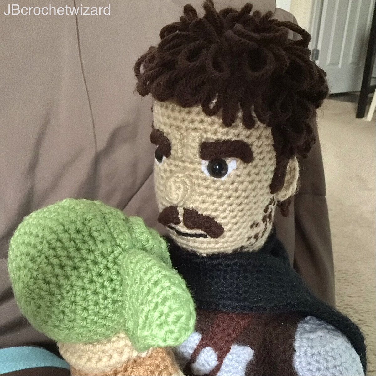 JBcrochetwizard's tweet photo. Happy Star Wars Day! ✨

#starwars #themandalorian #grogu #crochet #amigurumi https://t.co/mHKrvrNeJX