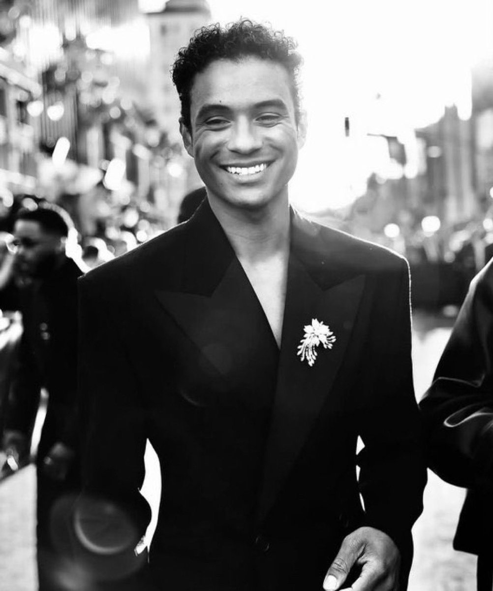 xxxxwsaq's tweet photo. TIME ZONES FOR JAAFAR JACKSON’S AT THE MET GALA 2026! 𓏲ּ𝄢
EUROPE TIMES!
🇬🇧 UK (BST) — 23:00PM
🇪🇸 Spain — 12:00AM
🇫🇷 France — 12:00AM
🇩🇪 Germany — 12:00AM
🇮🇹 Italy (CEST) — 12:00AM
🇵🇹 Portugal (WEST) — 23:00PM
RT to spread!
#JAAFARGALA
#JAAGALA
#GAALA https://t.co/RoRrrNfGdn