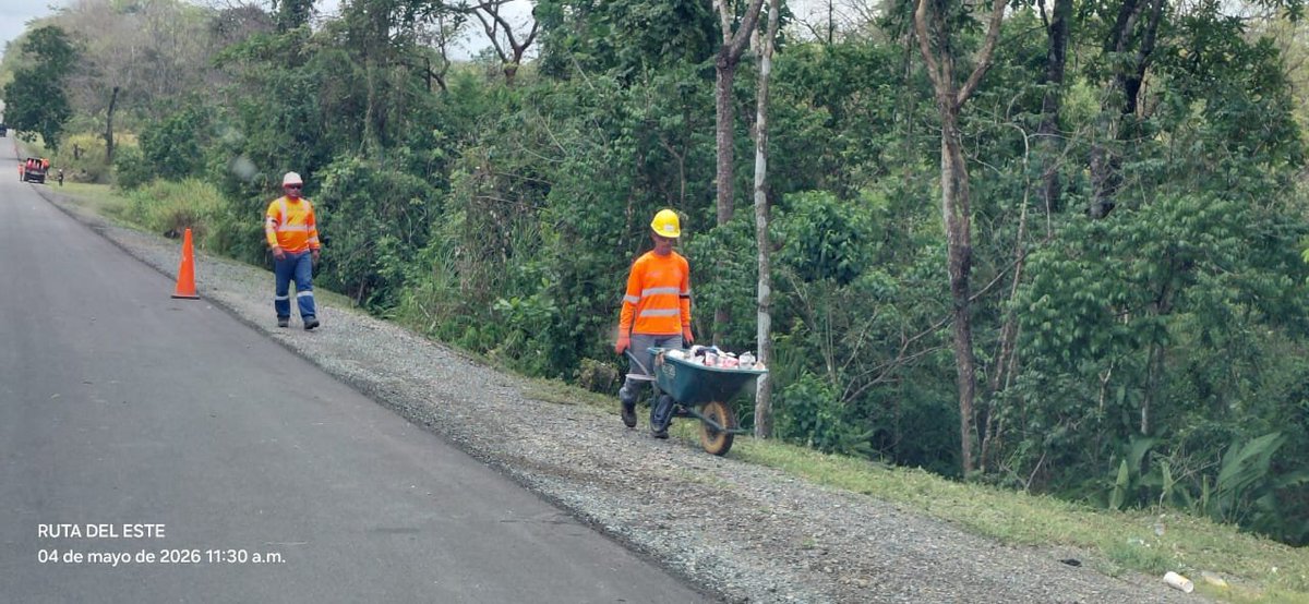 Rutadelestepa's tweet image. 🌿✨ Acción verde en marcha ✨🌿 Se realizó limpieza de vegetación y recolección de desechos en el km 95+870 (La Reserva), tramo LD – PY.
💪 Gracias al esfuerzo conjunto seguimos cuidando nuestro entorno y promoviendo una #RutaLimpia 🌍♻️

#RutaDelEstepa #MedioAmbiente #LaReserva