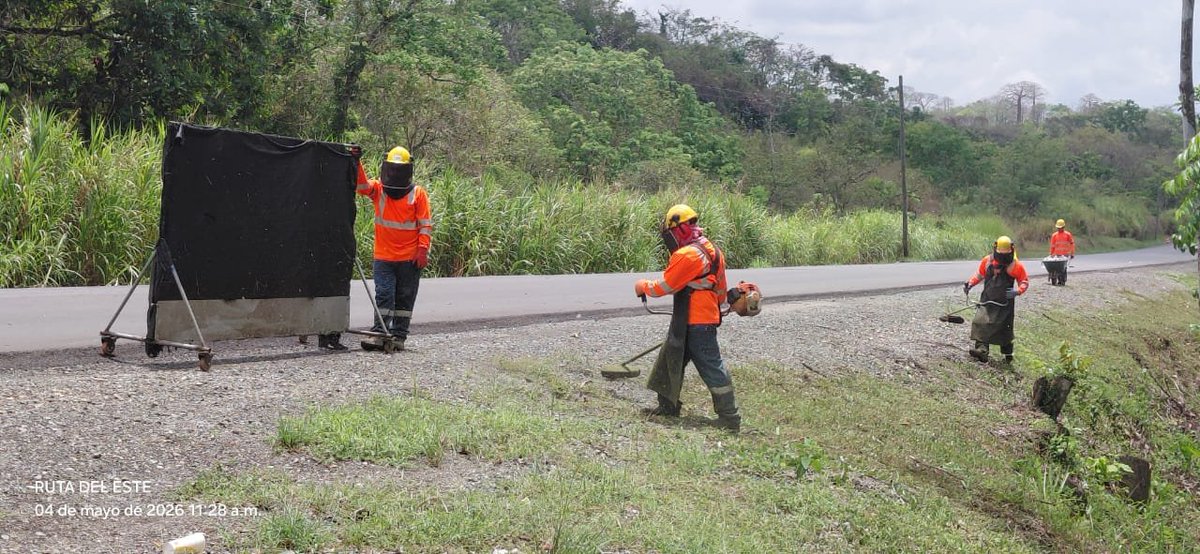 Rutadelestepa's tweet image. 🌿✨ Acción verde en marcha ✨🌿 Se realizó limpieza de vegetación y recolección de desechos en el km 95+870 (La Reserva), tramo LD – PY.
💪 Gracias al esfuerzo conjunto seguimos cuidando nuestro entorno y promoviendo una #RutaLimpia 🌍♻️

#RutaDelEstepa #MedioAmbiente #LaReserva