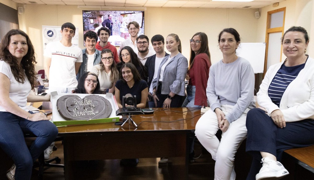 Bella Palomo tweet media