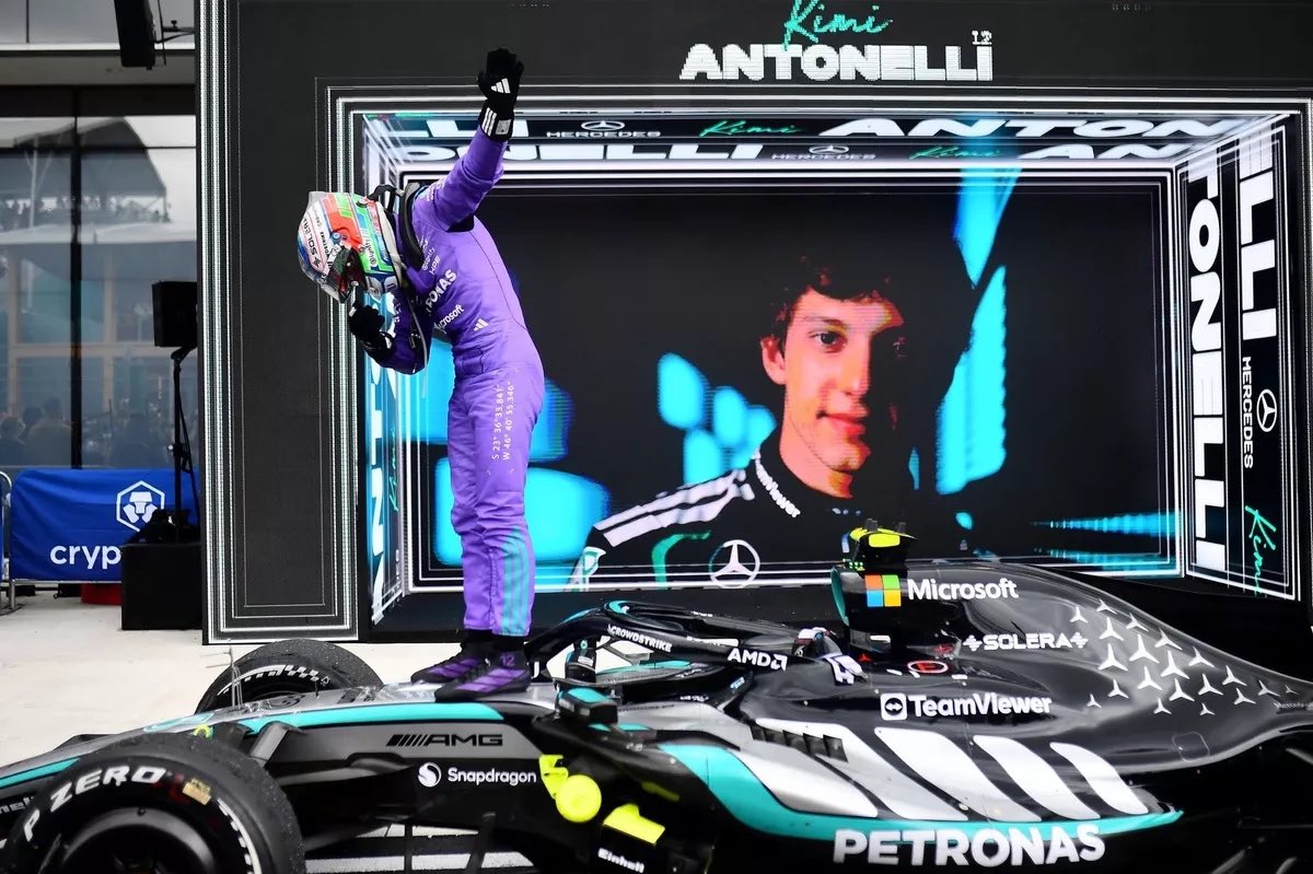 UmaronCars's tweet image. BACK-TO-BACK-TO-BACK, KA ONLY EVER F1 DRIVER TO GET 1ST 3 WINS CONSECUTIVELY FROM 1ST 3 POLES BY HOLDING OFF WC LN THUS BAGGING W IN WONDERFULLY GRIPPING MIA GP!!!!!!
😮💫🤙⚡️😮‍💨🏆🌟🏆🌟🏆😮‍💨⚡️🤙💫😮

#KimiAntonelli #Antonelli #Mercedes #MiamiGP #Formula1 #F12026 #F1 @MercedesAMGF1