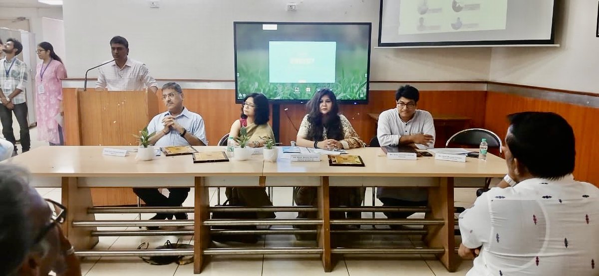 Senior Prof. Rekha Saxena tweet media