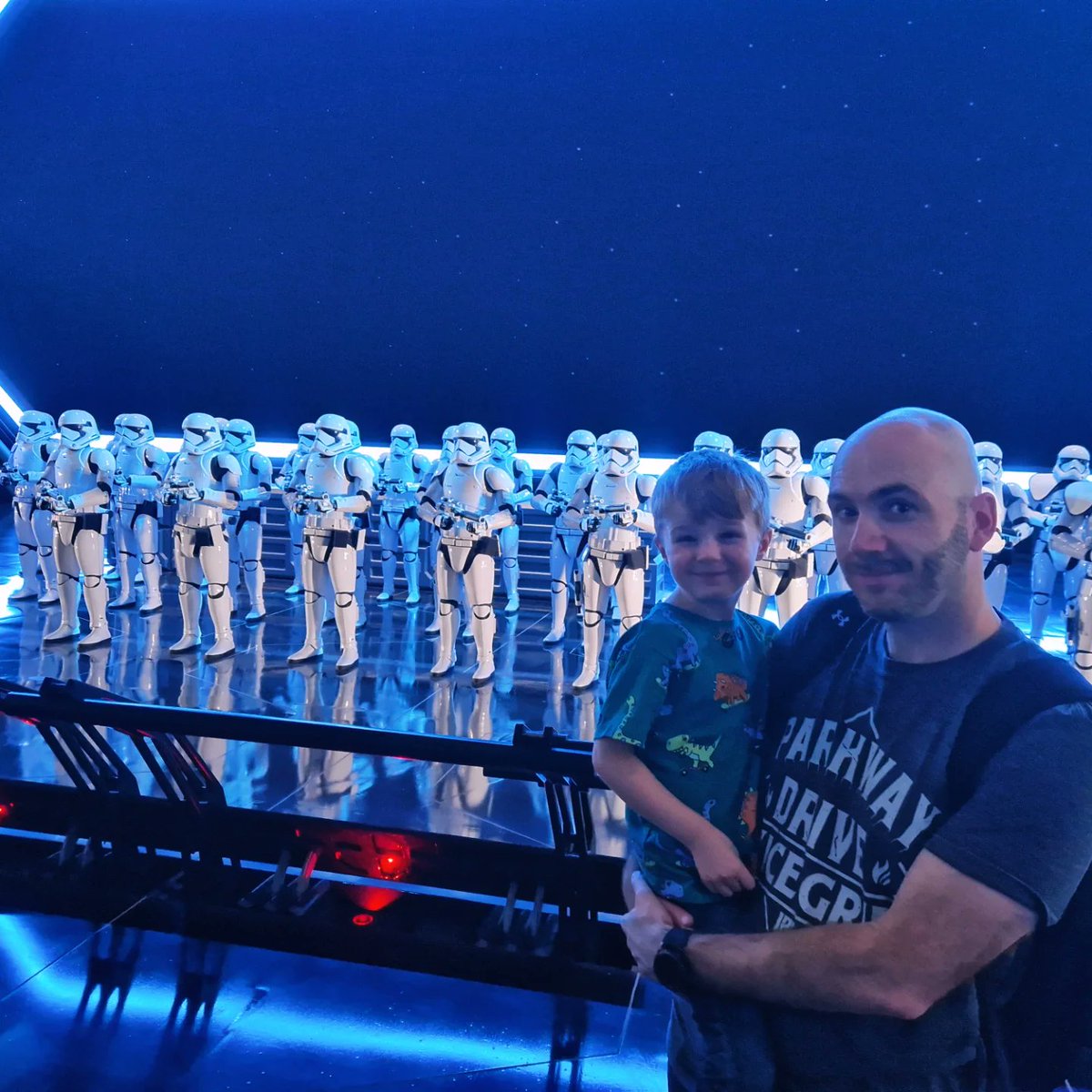 ThemeParkRT's tweet image. Happy Star Wars Day!

Oh how I'd love to be back at Galaxys Edge again!

@WaltDisneyWorld 
@starwars 
#starwars 
#disney
#maythe4th 
#galaxysedge 
#riseoftheresistance 
#waltdisneyworld
#hollywoodstudios