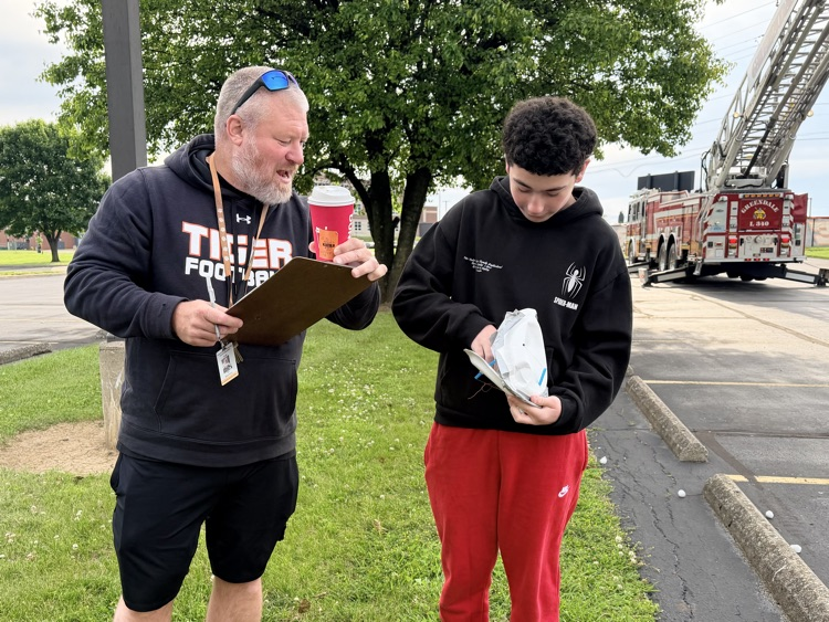 GreendaleLCSC's tweet photo. Egg drop day at GMS! 🥚
Students put their creativity and engineering skills to the test.
A big thank you to the Greendale Fire Depart. and Chief Craig for dropping eggs.
Some eggs survived, some… not so much 😄 but every student walked away with new ideas and hands-on learning! https://t.co/cbMvrJB6Xq