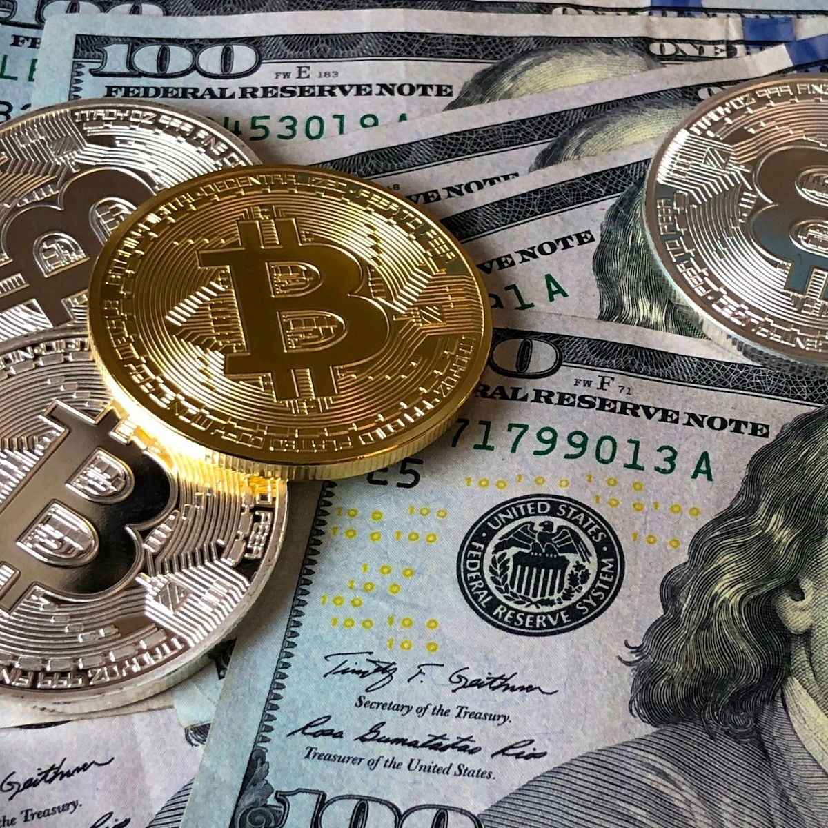 CoinMarketCap tweet media