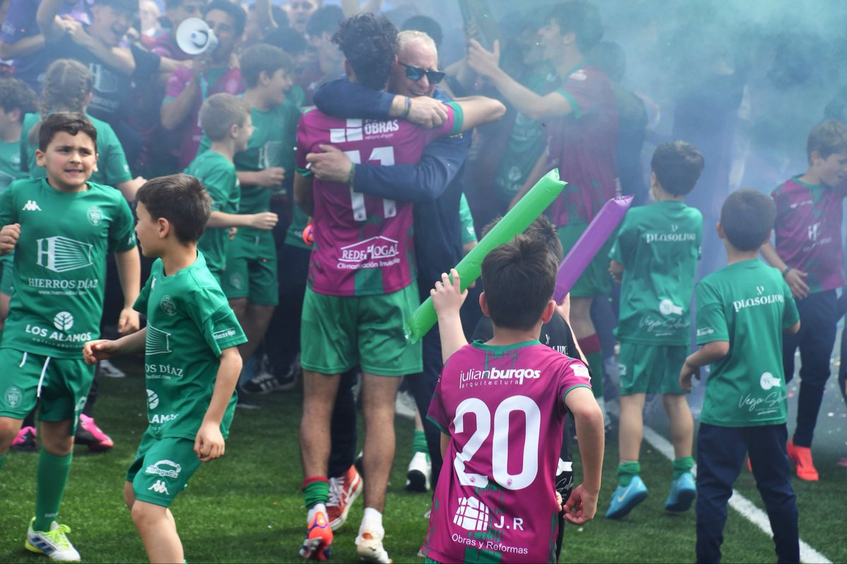 late__2000's tweet photo. 25/26

Una temporada que nos enseñó que el fútbol, como la vida, sabe tanto a victoria como a derrota... y que incluso en lo agridulce.
A veces se gana, otras se aprende y esta temporada nos tocó aprender mucho. https://t.co/BIWplLa18B