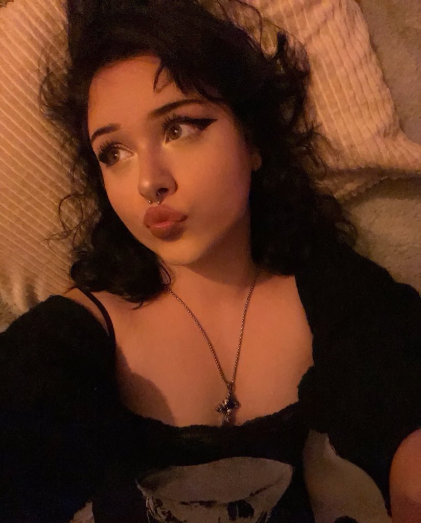 bea tweet media