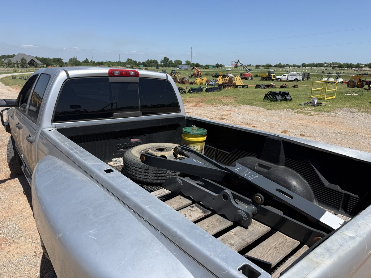 i35equip tweet media