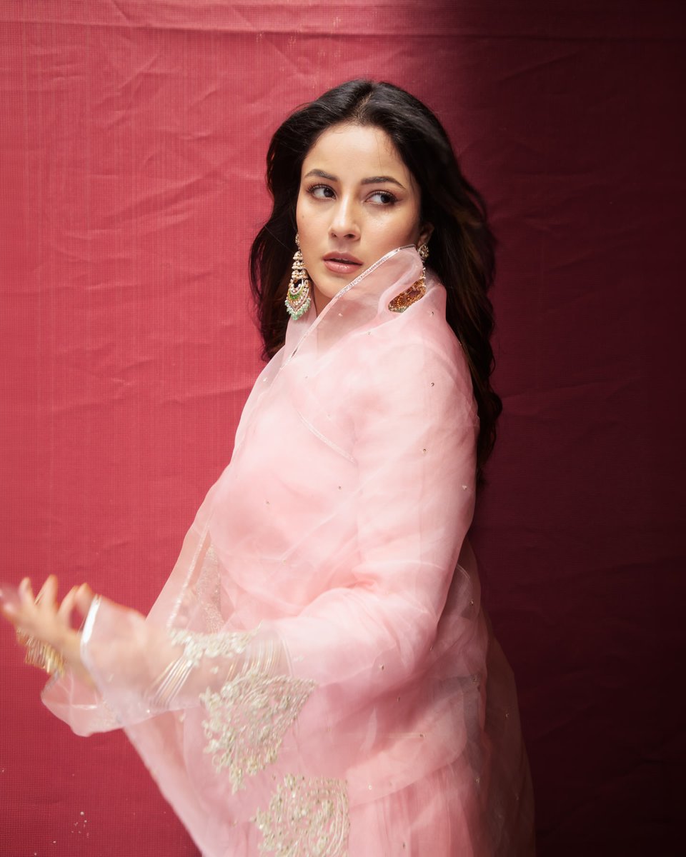 Weekendvibes_'s tweet image. Shehnaaz Gill 🩷

#ShehnaazGill
