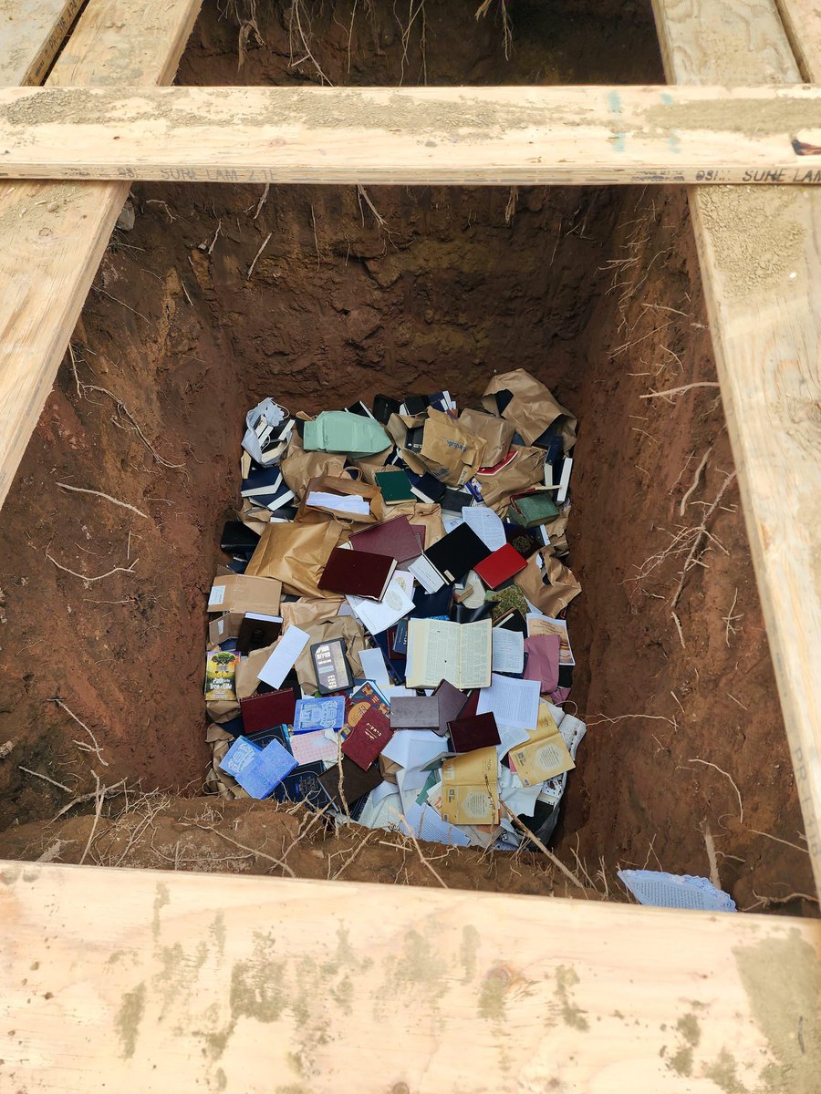 COBCchaverim's tweet photo. We assisted @cajacnynjct with security and traffic control while they coordinated the burying of religious books, with the respect and dignity they deserve.

Assisting and servicing alongside this wonderful organization with it's meaningful and purposeful mission is our honor. https://t.co/WNeXzAO4W6