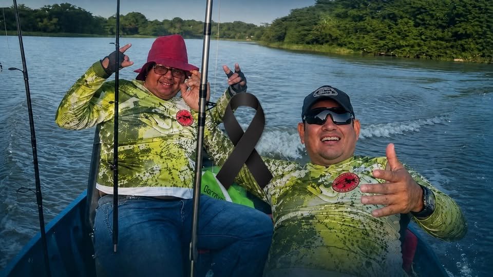 ReporteTab's tweet photo. Hallan cuerpos de pescadores deportivos que se quedaron varados en el Grijalva

Lamentable suceso este fin de semana: Leonardo Vidal y Daniel Parcero, participaban en un evento realizado por la Asociación Casa Marina se quedaron varados.

#Tabasco #RT #Sucesos https://t.co/P7O4kXixta