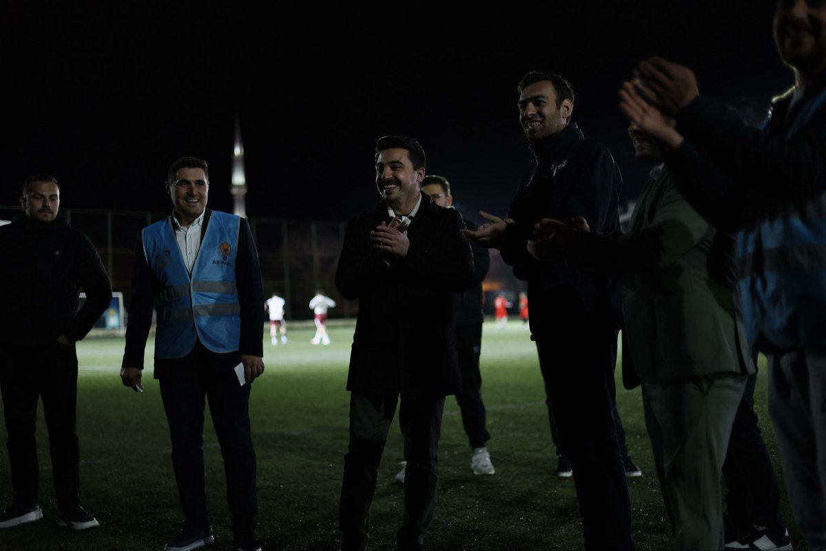 AK Gençlik Meram tweet media