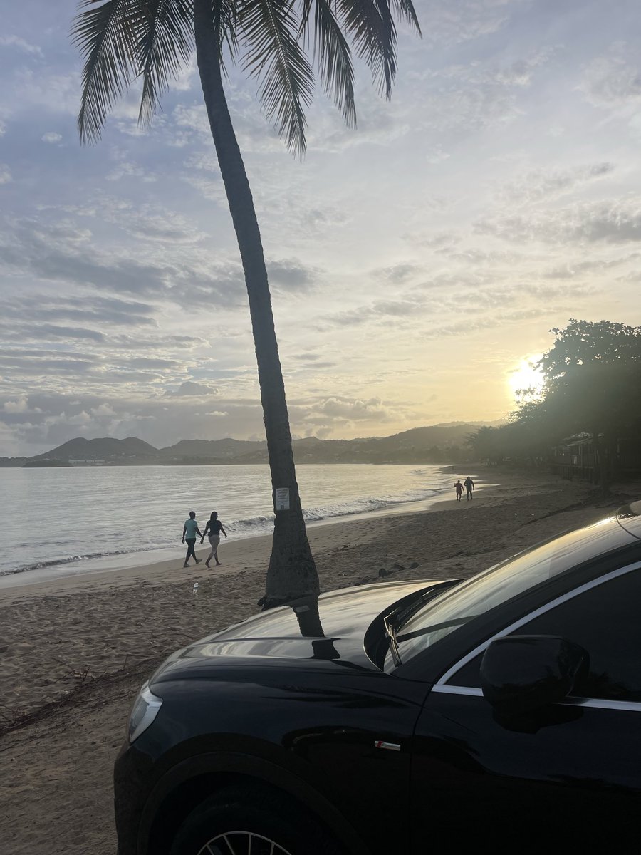 Sabaje89's tweet image. Vigie Beach #St.Lucia #free