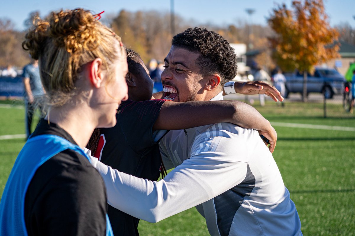 drurywsoc's tweet photo. Happy birthday to the coach that does it all!
#OneDrury | #RollJungleKitties | #CommitToIt https://t.co/ALzidSaOf7