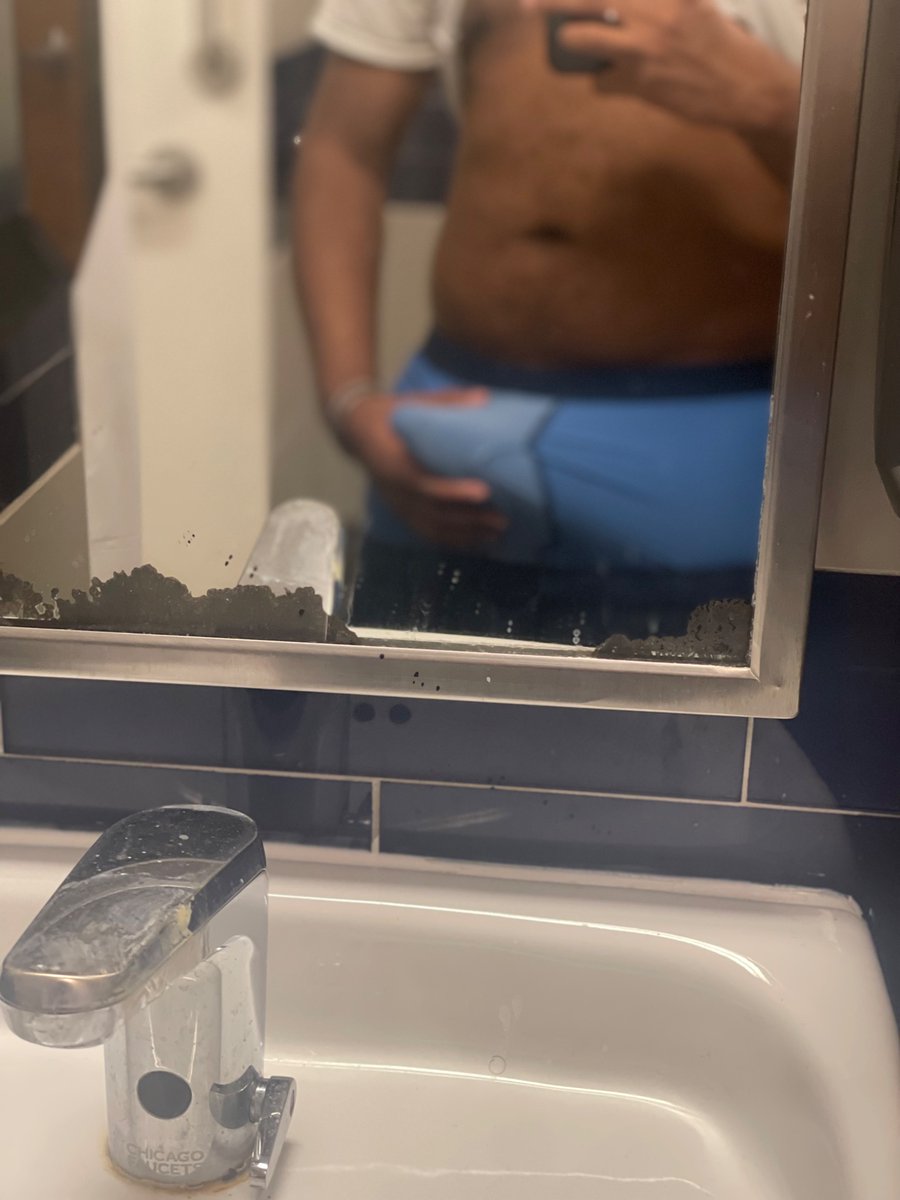 Kevai13's tweet image. Since I can’t currently make an audio gotta settle for these instead which are also doubling as a progress check for me fitness wise 
Lmk how I can improve for next post 

#nsfwtwt #print #bulgepics