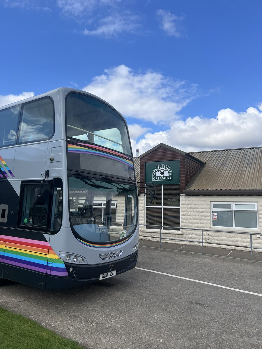 buswonker86's tweet photo. I finished my walk back at Hawes, at the Wensleydale Creamery where i tasted and bought a load of cheese! From outside I caught @DalesBus 875 back to Leeds and watched the sun set. https://t.co/mrIJehWs7t
