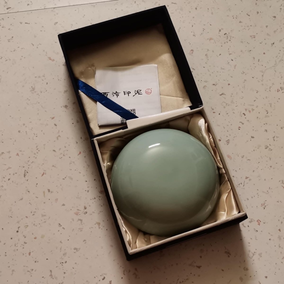 Managed to get 150 grams of 西泠印泥. Tested it on a recent seal