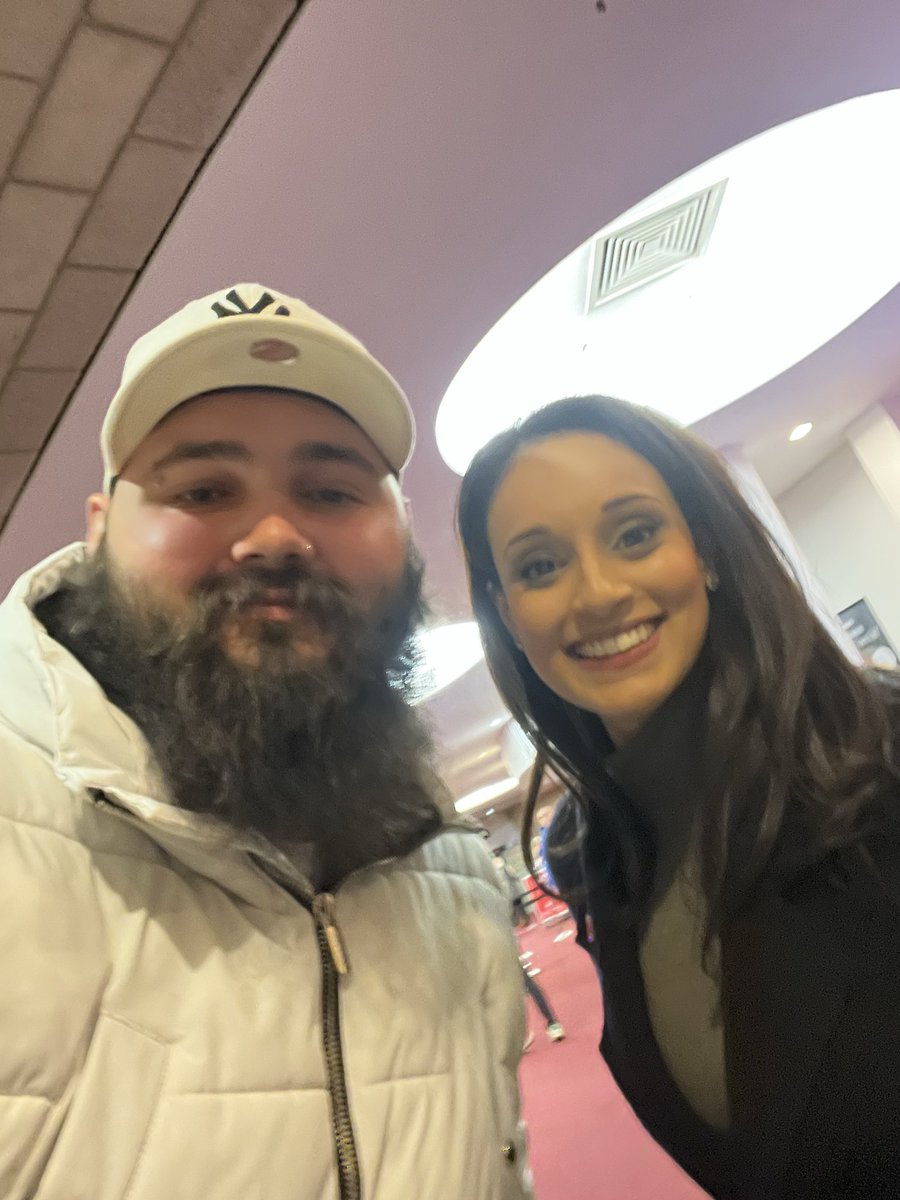 Ash Dawson tweet media