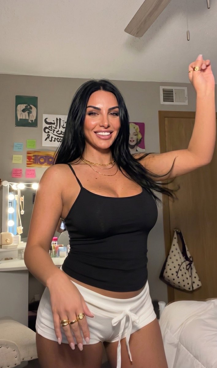 Mia Fernandes tweet media