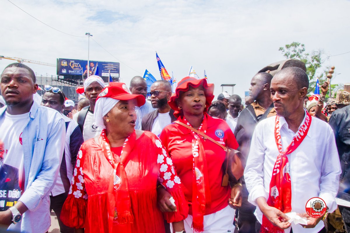 forceforcetv's tweet photo. Kinshasa a vibré au rythme de l'unité UDPS-UNC ! Ce 4 mai 2026, des milliers de Congolais sont descendus dans la rue pour dire "OUI" aux sanctions américaines contre Joseph Kabila, pointé du doigt pour ses liens avec la rébellion. https://t.co/HJfHw51pho