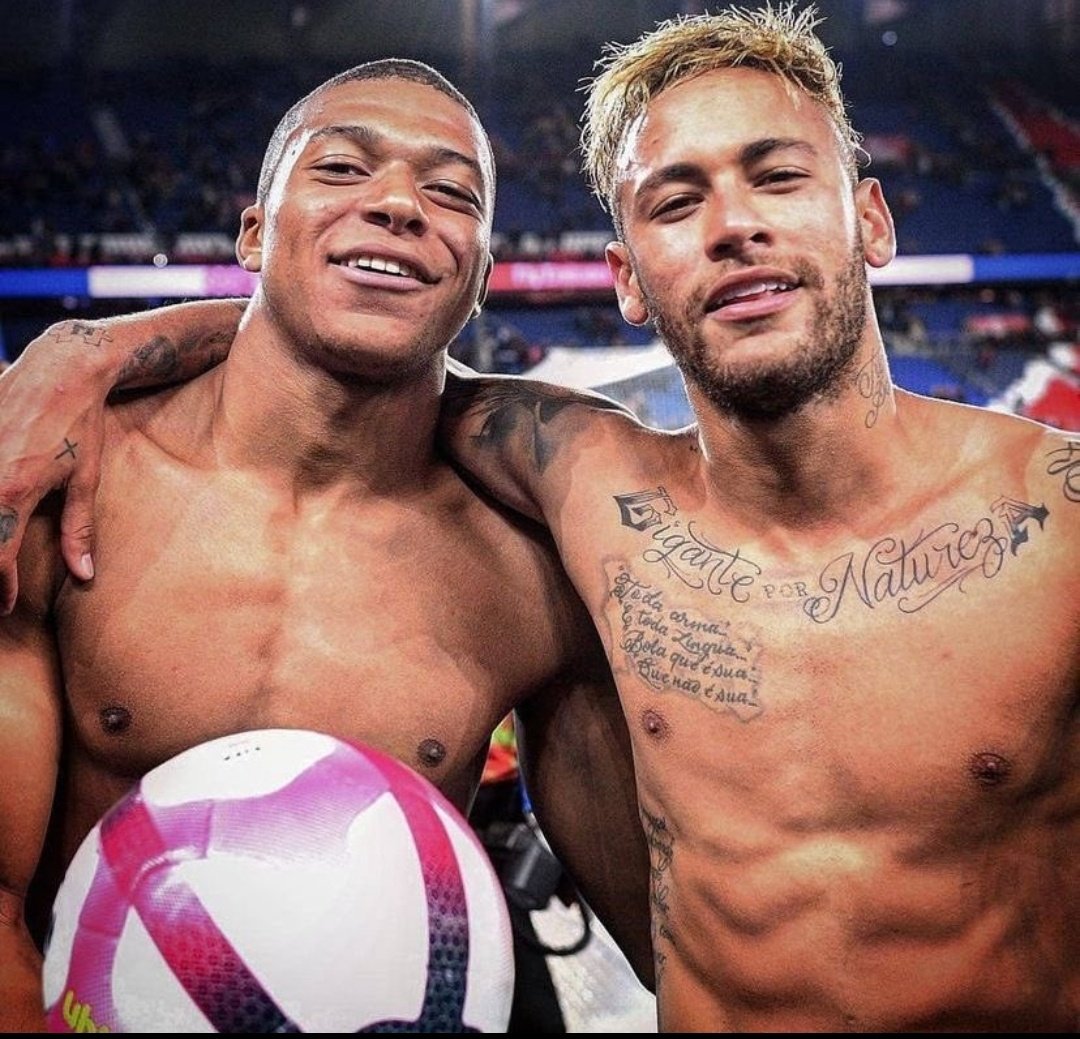 Messiah Yaniss 🇨🇵🇩🇿🇸🇳 tweet media