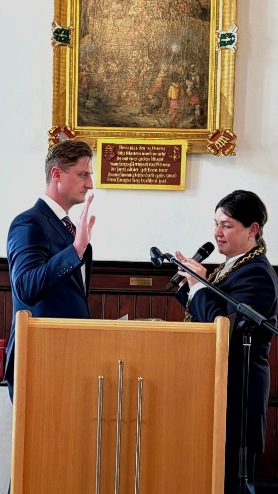 Andreas M. Höfner tweet media