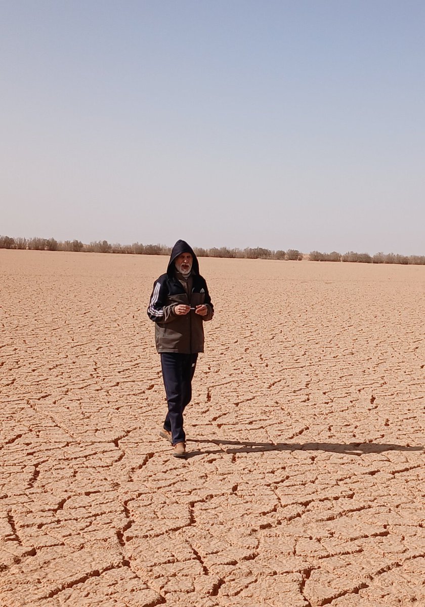 rafalkilanie's tweet photo. الحمد لله ماني عليك رميه 
والحمد لله بقرعتي ومكاني

والحمد لله مادرت عمري سيه
لا في قريب الدم لابراني

ولابلعوج خشيت يوم قضيه
ومازلت صاين حجتي ولساني

وماتنقطع ديمه اللي مرخيه 
مغير هيت من يصغا لهالمعاني

رمزي البرمه https://t.co/q5S8seRyfs