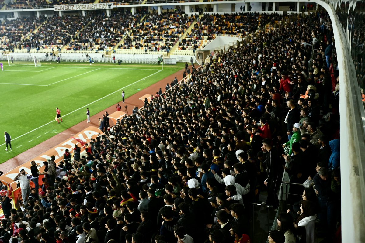 ramazanyaylaci's tweet photo. Play-Off 2. Tur ilk maçında #Erciyes 38 FK ile eşitliği koruyarak avantajı Kayseri’de oynanacak rövanş karşılaşmasına taşıyan #Malatya #Yeşilyurtspor’umuza Play-Off Rövanş maçında başarılar diliyorum.

Sahada tüm gücünü ortaya koyan futbolcularımızın ve teknik heyetimizin Kayseri’den iyi bir sonuçla dönerek bu serüveni finale ulaştıracağına gönülden inanıyorum. 💚🤍
