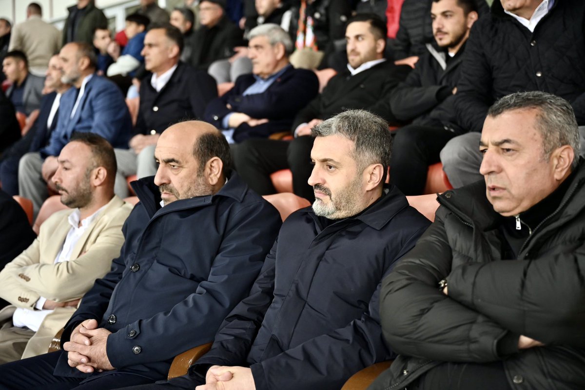 ramazanyaylaci's tweet photo. Play-Off 2. Tur ilk maçında #Erciyes 38 FK ile eşitliği koruyarak avantajı Kayseri’de oynanacak rövanş karşılaşmasına taşıyan #Malatya #Yeşilyurtspor’umuza Play-Off Rövanş maçında başarılar diliyorum.

Sahada tüm gücünü ortaya koyan futbolcularımızın ve teknik heyetimizin Kayseri’den iyi bir sonuçla dönerek bu serüveni finale ulaştıracağına gönülden inanıyorum. 💚🤍