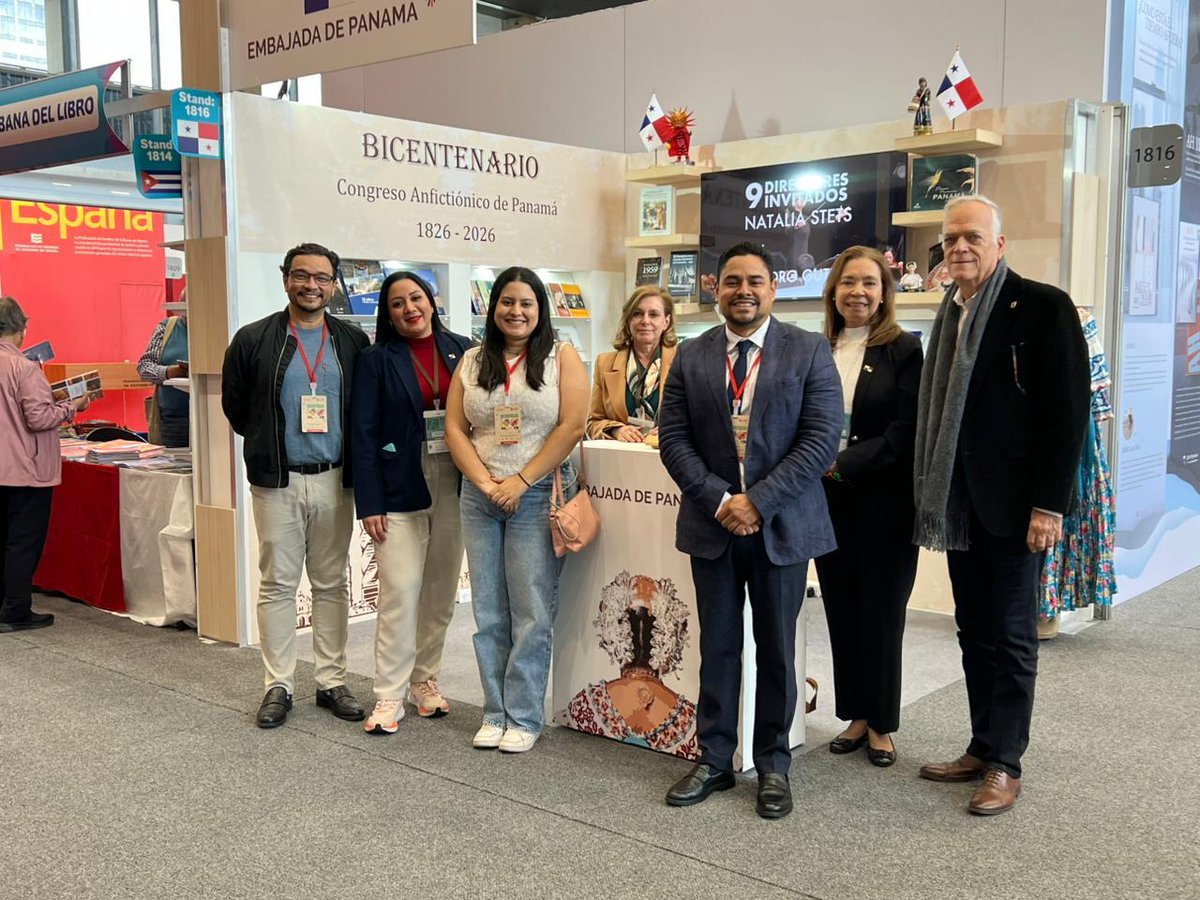 mayradgp's tweet photo. Talento panameño destaca en la Feria Internacional del Libro de Bogotá.

"La delegación panameña está integrada por reconocidos autores como Mayra De Gracia, quienes representaron la diversidad y riqueza de las letras nacionales."

https://t.co/7PCbUwnaHb https://t.co/TqUc6F79pB