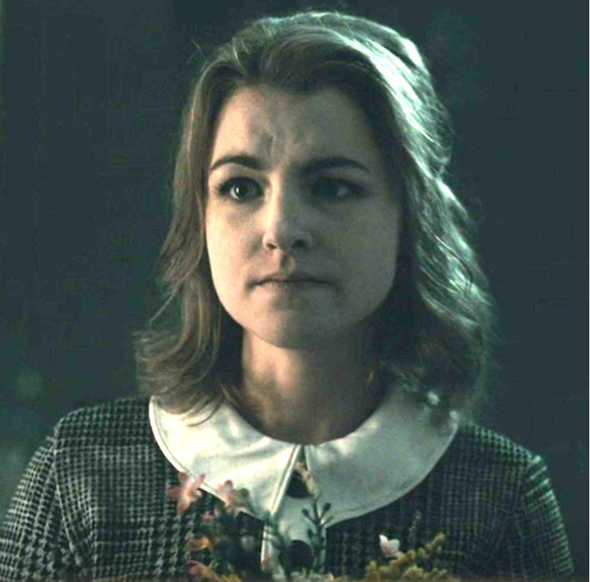 The_Big_Chifa_'s tweet photo. Colony house is so good considering company and all that but what if Jasmine gets to some horny *sshole who's feeling a little lonely 😭😭😭 https://t.co/MHiNf5GY9y